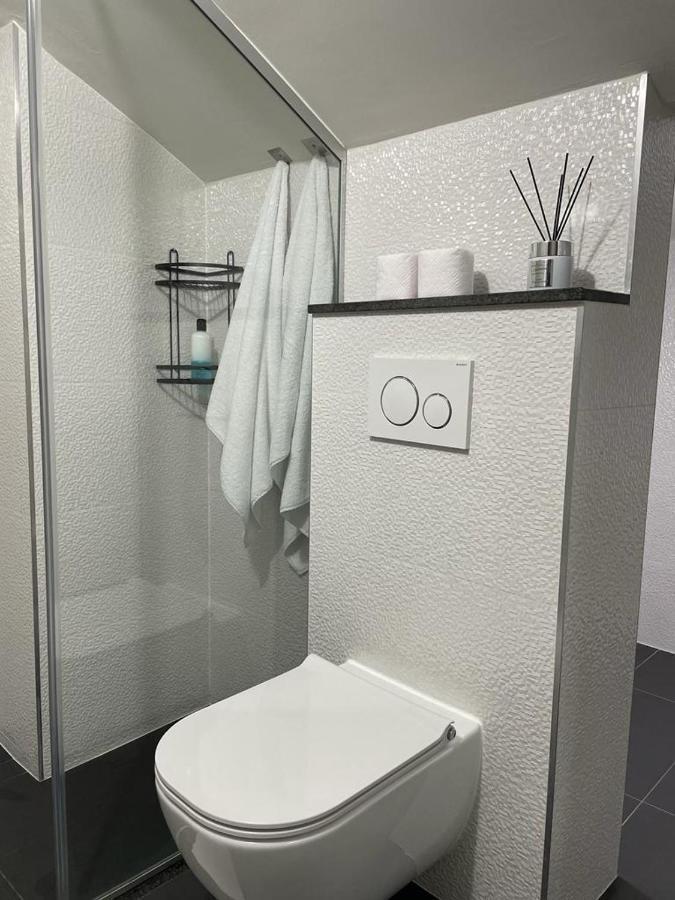 Studio Apartment Nani Centar スプリト エクステリア 写真
