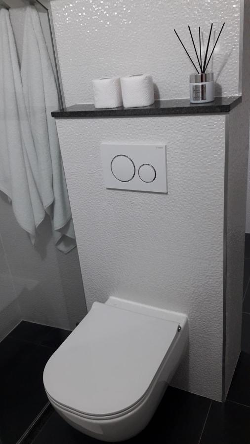 Studio Apartment Nani Centar スプリト エクステリア 写真